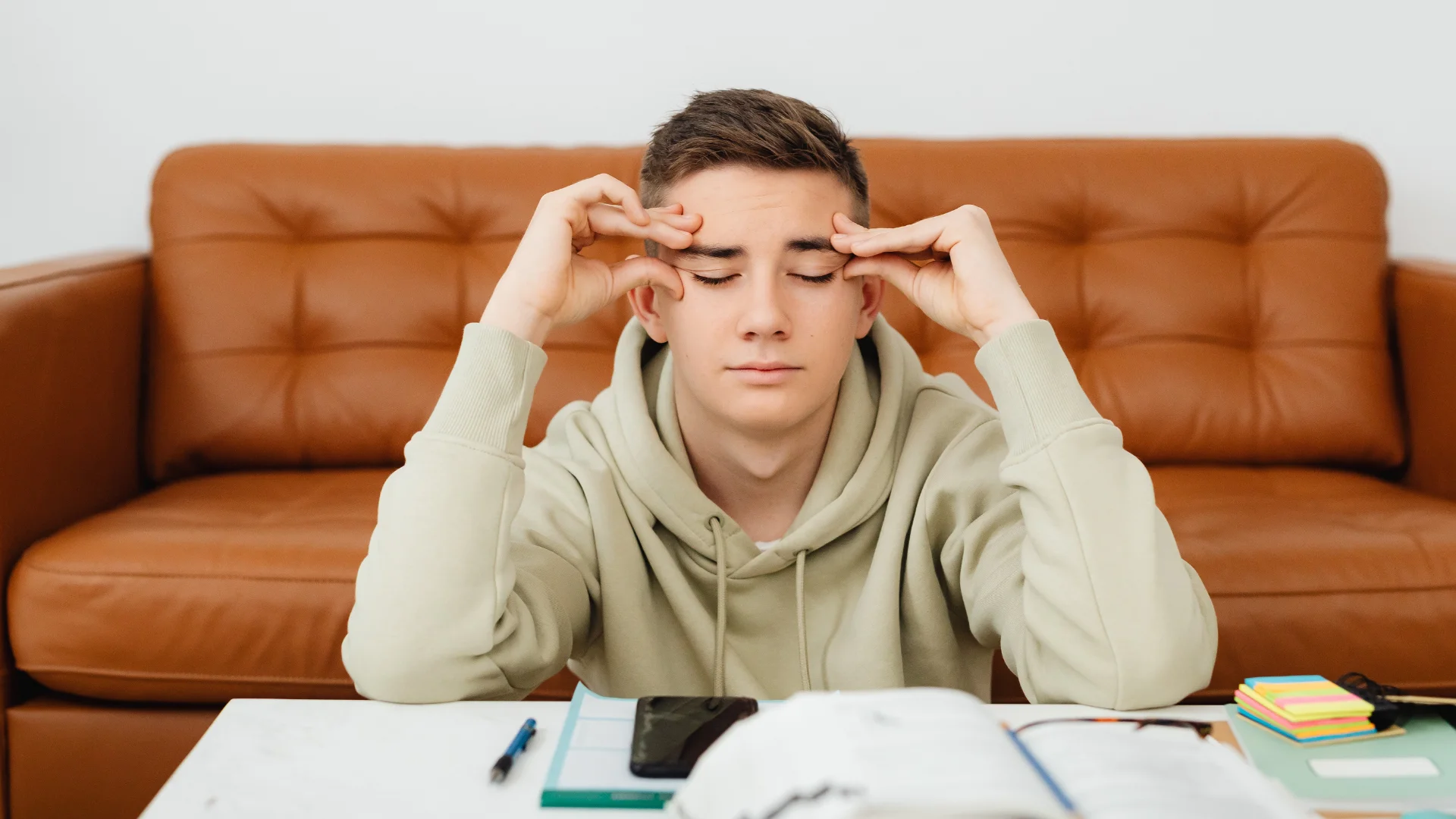 Dikkat Dağınıklığı Nedir? Belirtileri, Nedenleri ve Dikkat Dağınıklığını Giderme Yolları